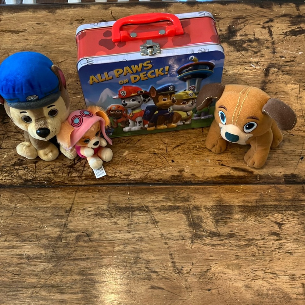 Paw Patrol Plush Set with Tin Case